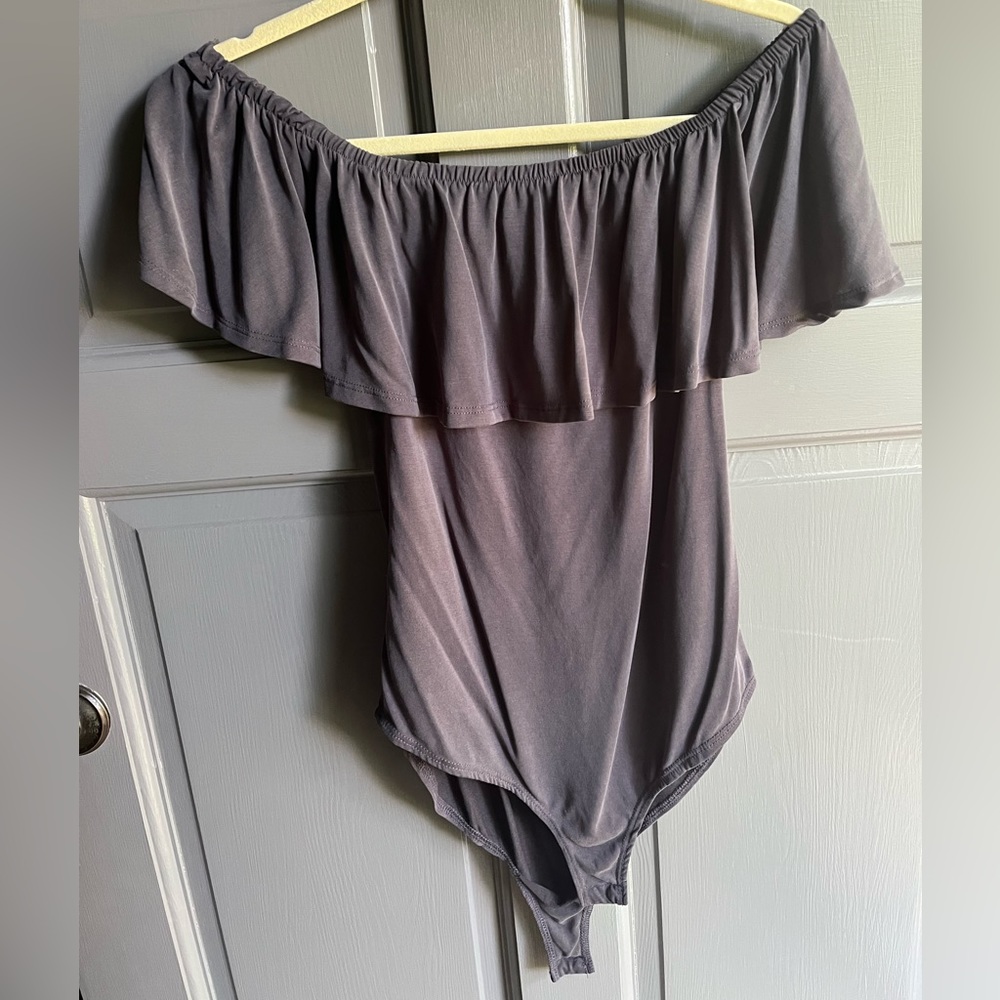 Charcoal Off-Shoulder Ruffle Bodysuit - Picture 4 of 4